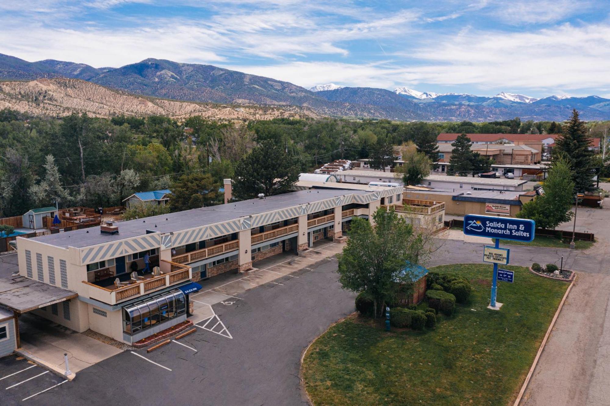 Salida Inn & Monarch Suites Esterno foto